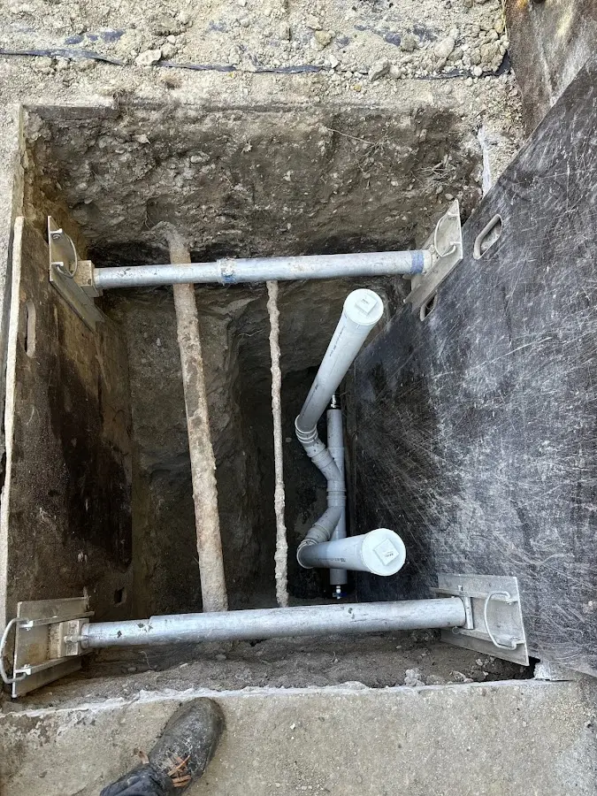 Experienced plumber completing Gas Line Repair work in Bothell East